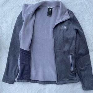 NWOT The North Face Slim-Fit Fleece Full Zip-Up